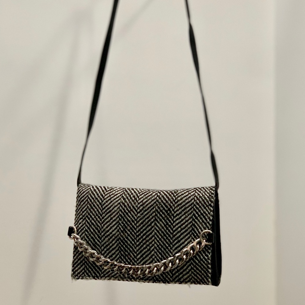 Cross body
